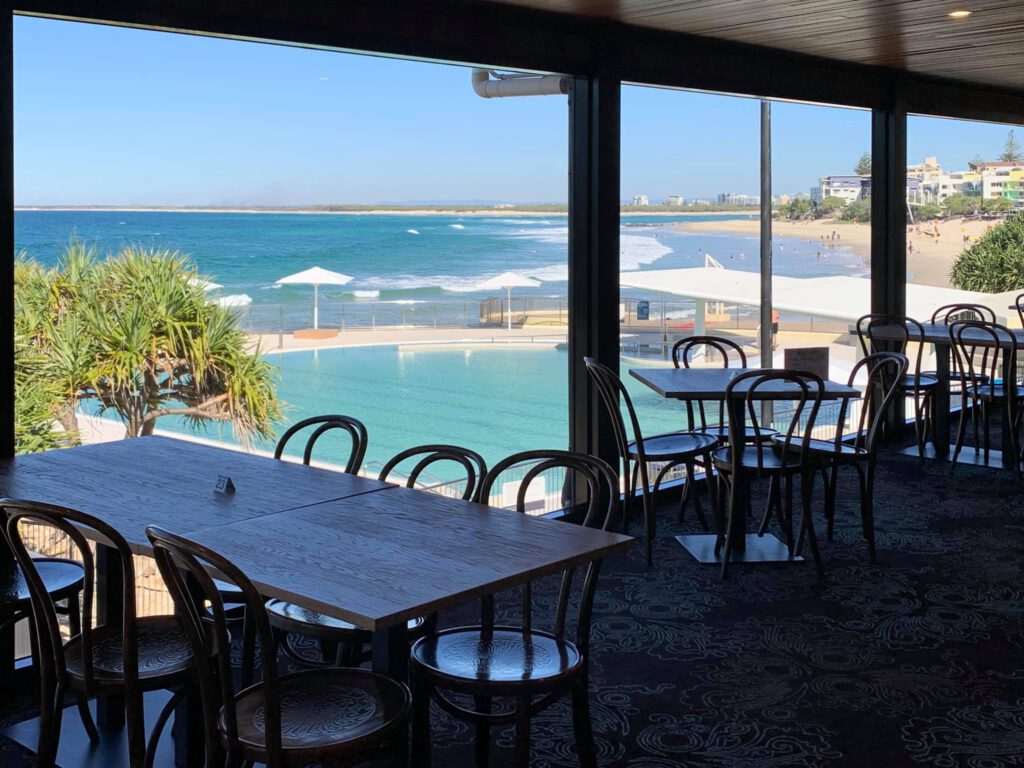 kings beach surf club restaurant view